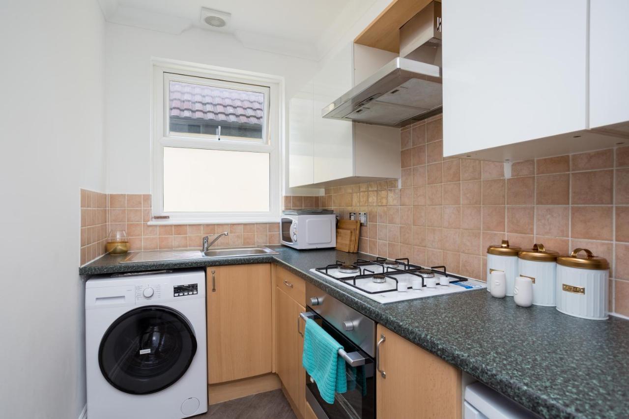 Luxury Granada Apartments - 1 & 2 Bed Flats W Free Parking Perfect For Contractors, Students Near The Beach Portsmouth Ruang foto