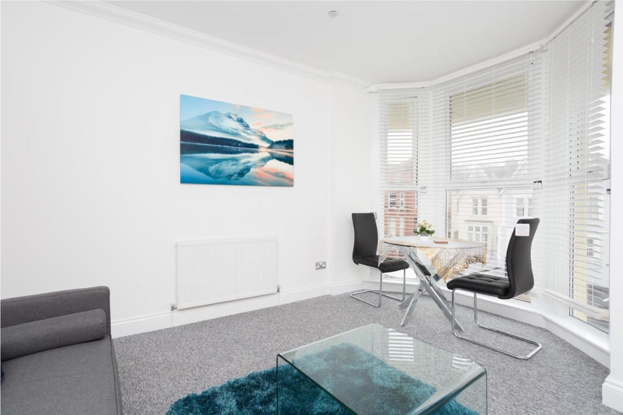 Luxury Granada Apartments - 1 & 2 Bed Flats W Free Parking Perfect For Contractors, Students Near The Beach Portsmouth Ruang foto