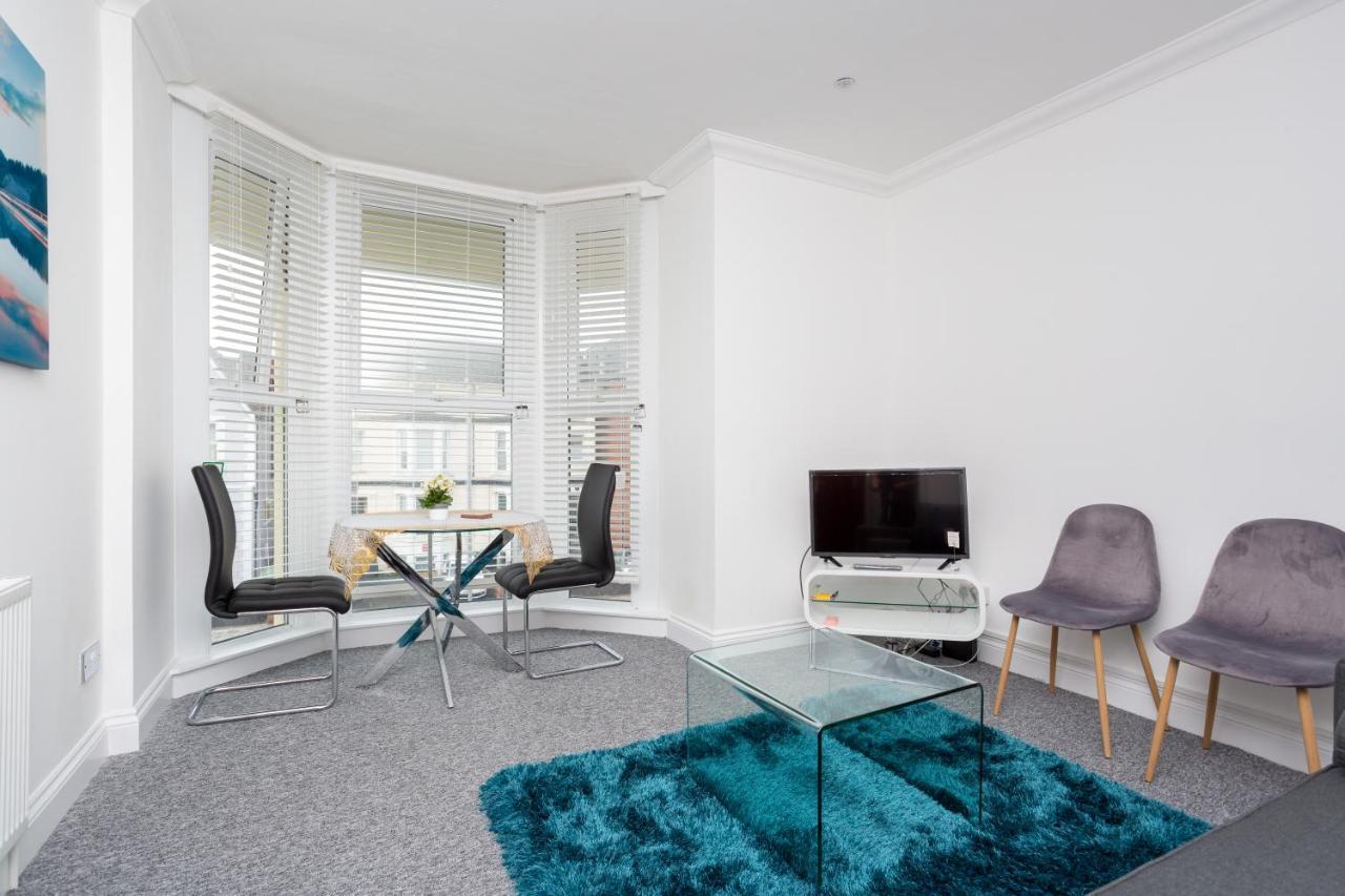 Luxury Granada Apartments - 1 & 2 Bed Flats W Free Parking Perfect For Contractors, Students Near The Beach Portsmouth Ruang foto