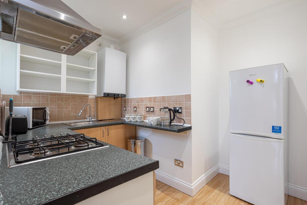 Luxury Granada Apartments - 1 & 2 Bed Flats W Free Parking Perfect For Contractors, Students Near The Beach Portsmouth Bagian luar foto