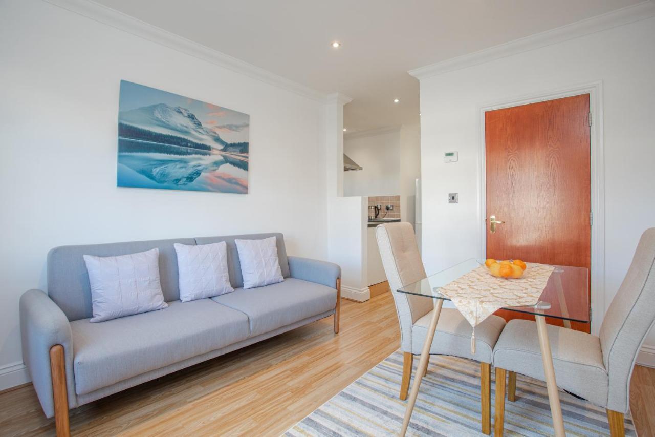 Luxury Granada Apartments - 1 & 2 Bed Flats W Free Parking Perfect For Contractors, Students Near The Beach Portsmouth Bagian luar foto